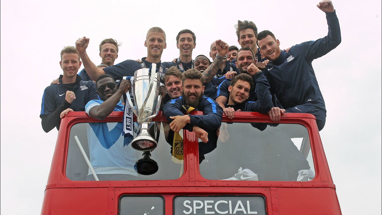 camera iphone 8 plus apk Watch: Open top bus parade around Southend