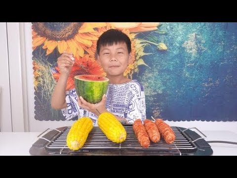 【ALian Food】Kaikai Grill Gluten, Corn to Eat While Parents are Away.