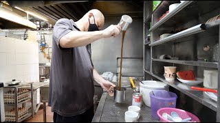 Would You Drink This? Yuan Yuang (Coffee+Tea) at Singapore's Legendary Coffee Shop
