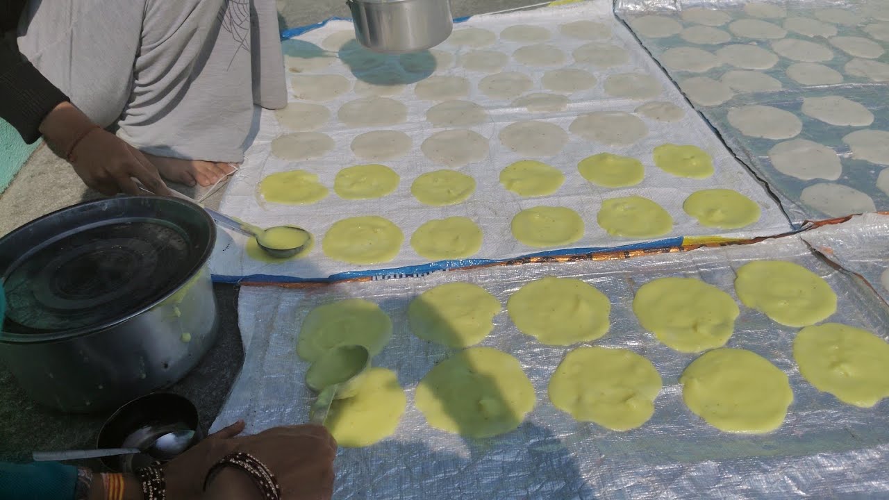 देखिए gye's पापड़ कैसे बनाएं जाते है वीडियो को शेयर न्यू रेसिपी। 🔥💯