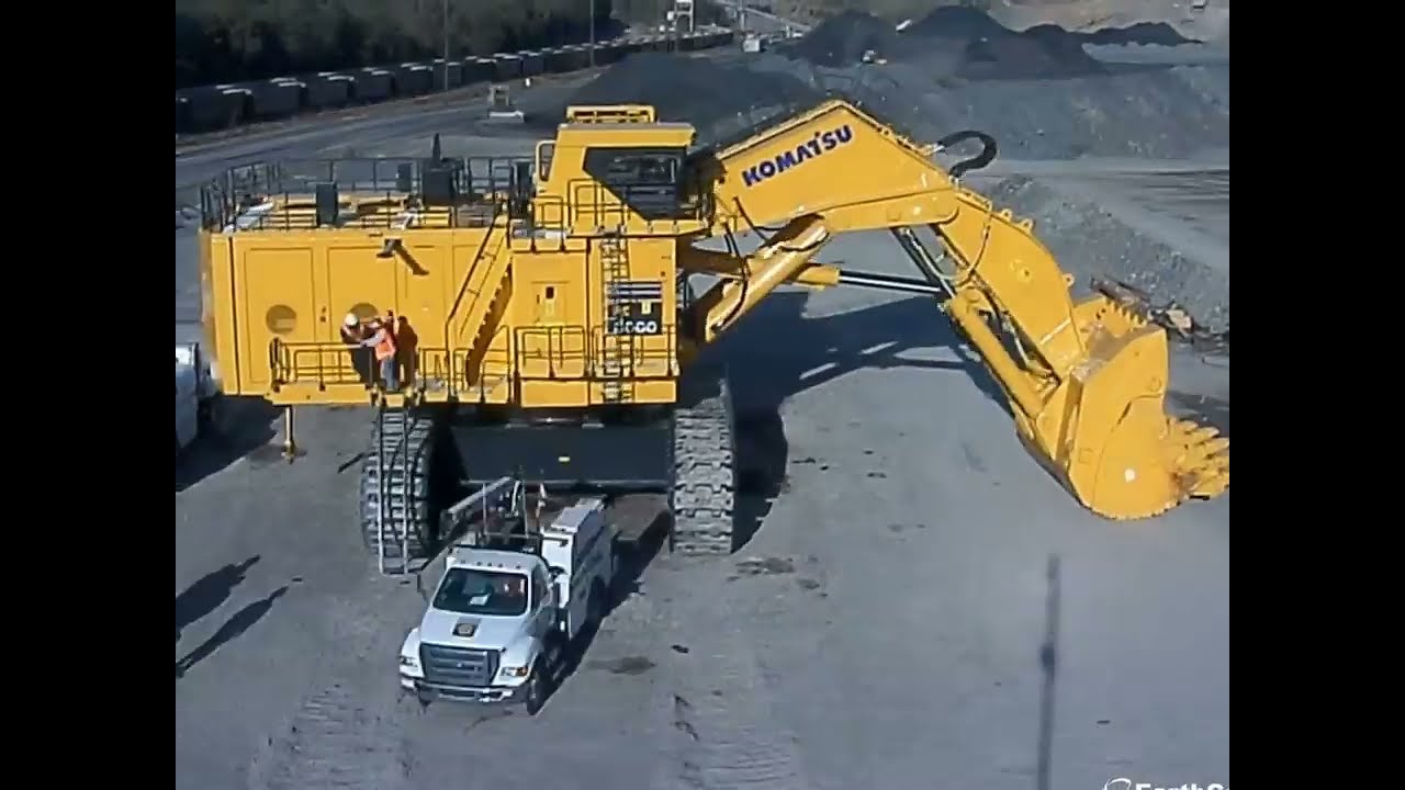 Komatsu Pc 8000 Assembled In 1 5 Minutes Youtube