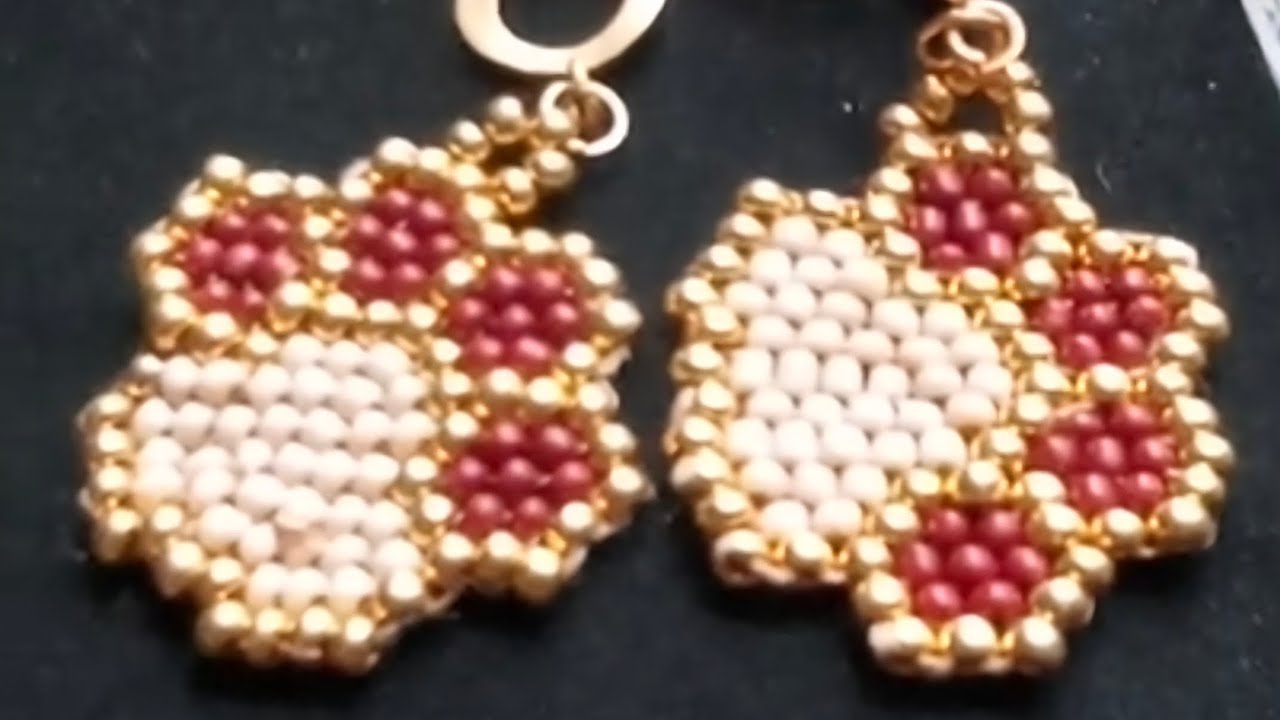 Tutorial de aretes de huellas de perrito, puntada ladrillo y mostacilla número 8.