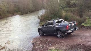 Toyota Hilux Revo 2.8 Offroad River Crossing - Dere Geçişi - 95 cm su geçişi