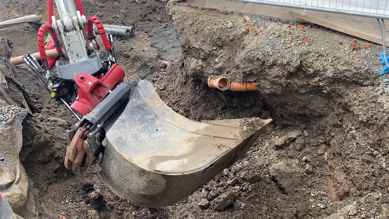 Takeuchi tb290 and r3 Rototilt