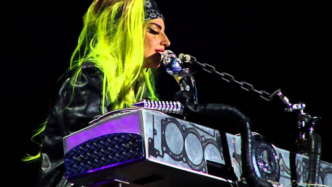 Born This Way Acoustic Lady Gaga Live In Montreal Last Finale Born This Way Ball Tour Monster Pit Youtube