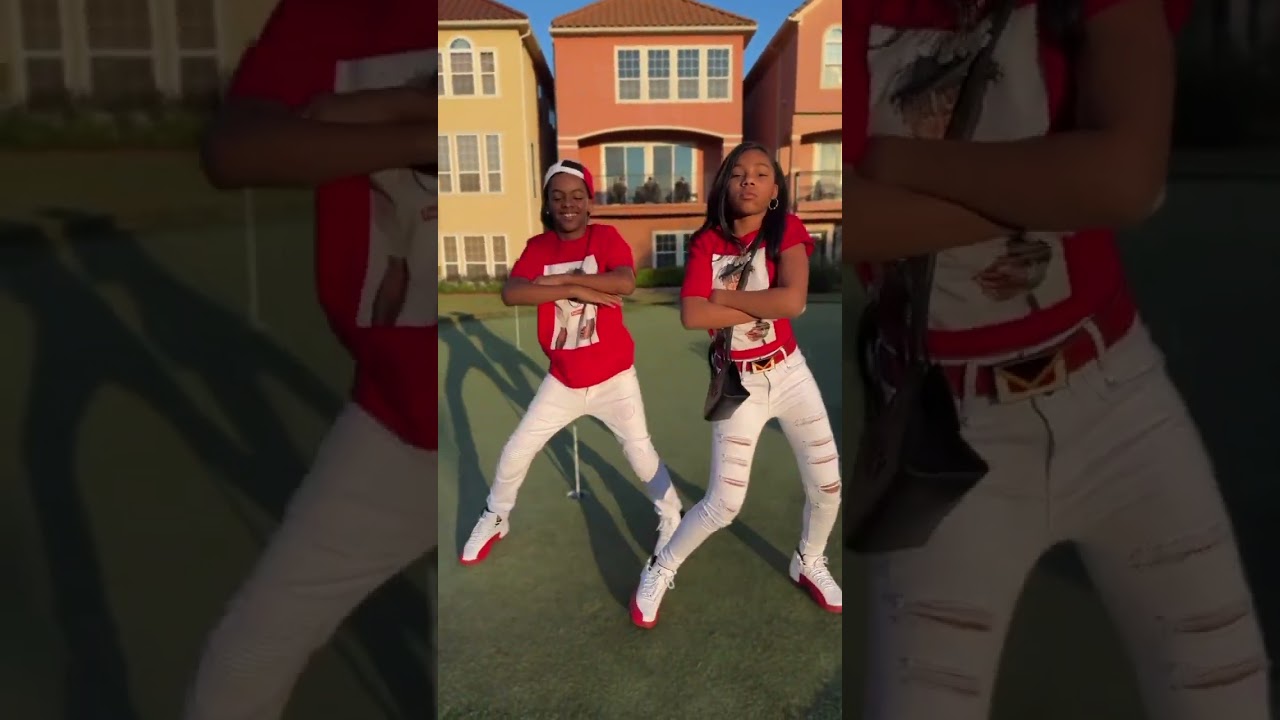 Mr. Take her on a trip ✈️🙃💯