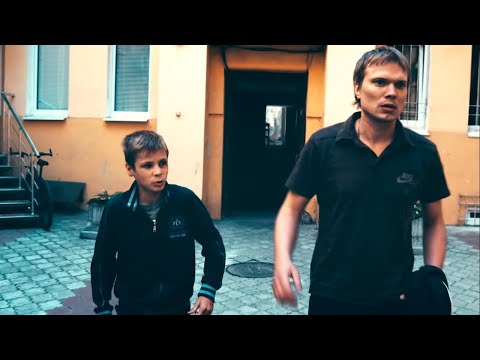 Чужие близкие короткометражный фильм .
