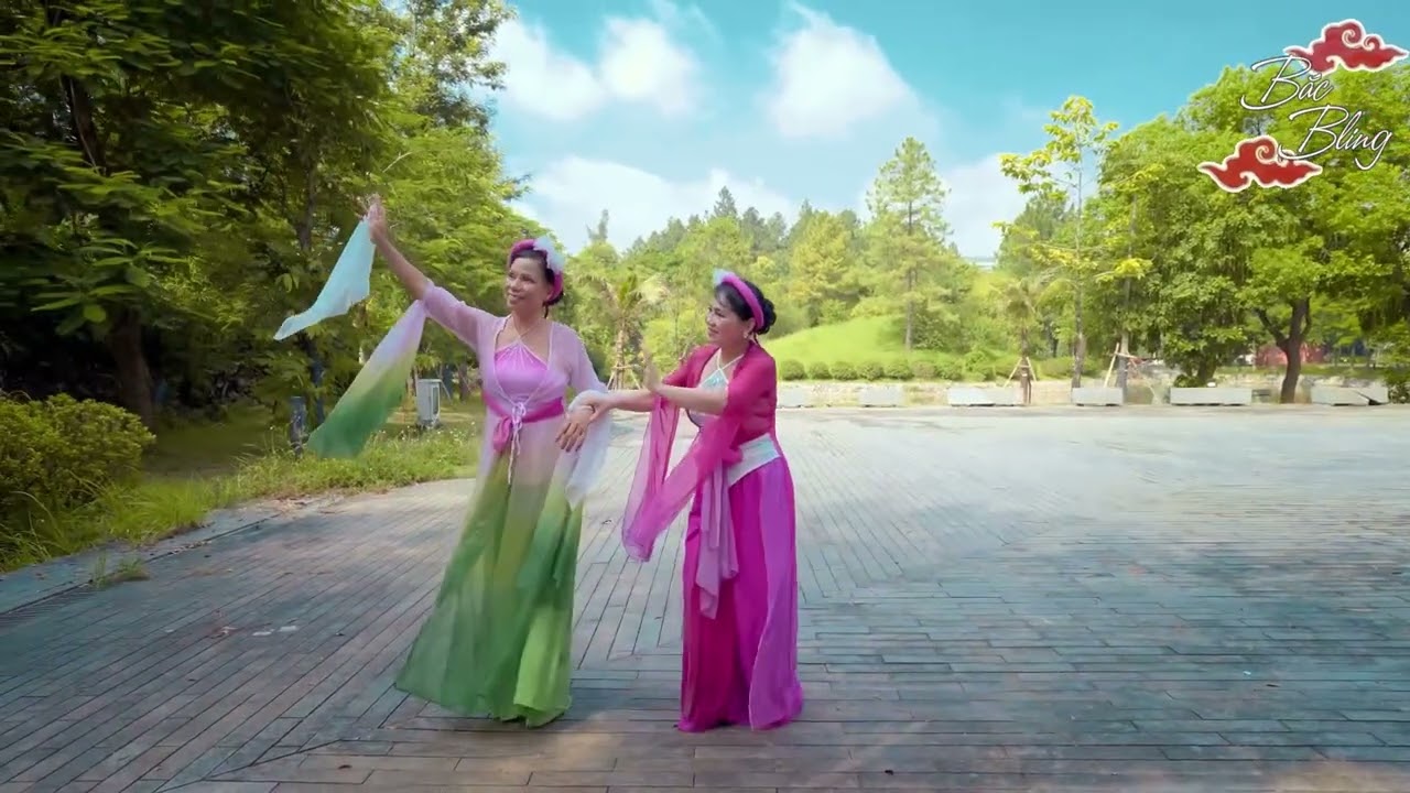 Múa BẮC BLINH (Bắc Ninh)-Múa Dân gian         -Hoà Minzy-ft NSUT Xuân Hinh-Tuấn Cry