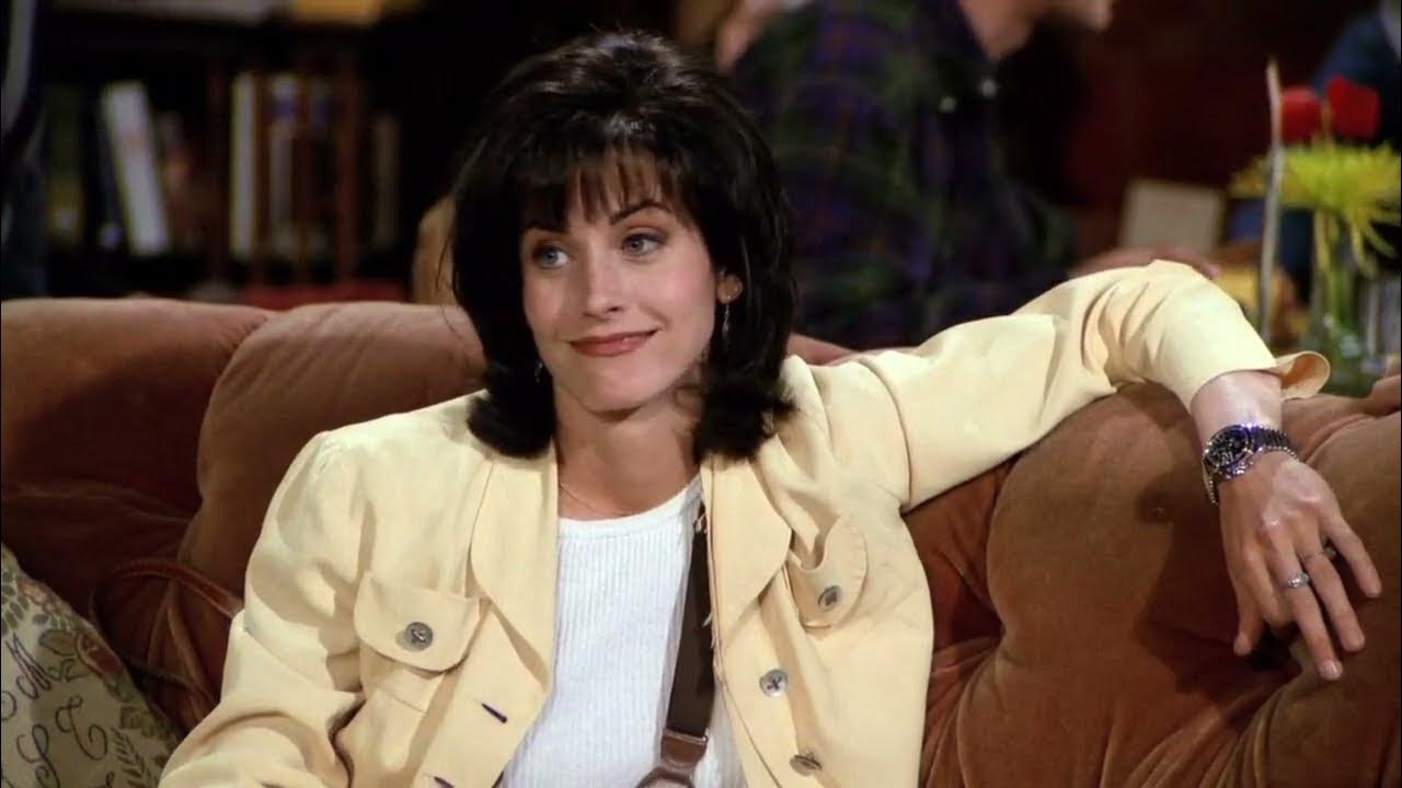 Le cadre de la porte de l'appartement de Monica Geller (Courtney Cox) dans  Friends S01E01