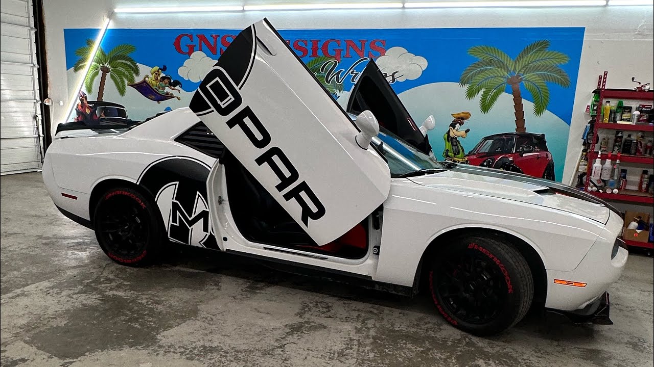 Как установить Lambo-двери на Dodge Challenger 2014 года