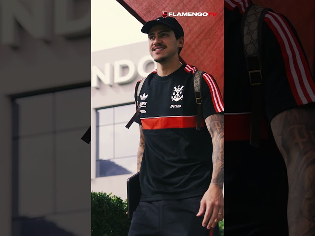 👏😨COM NOVO UNIFORME DE VIAGEM, MENGÃO EMBARCA PARA MAIS UM CONFRONTO IMPORTANTE!