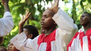 EM CHILDREN'S CHOIR COMMUNITY OF WORSHIPPERS EM CHILDREN'S CHOIR COMMUNITY OF WORSHIPPERS