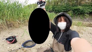 再現不可能！逃げまどう大きな魚をアミで捕まえた！