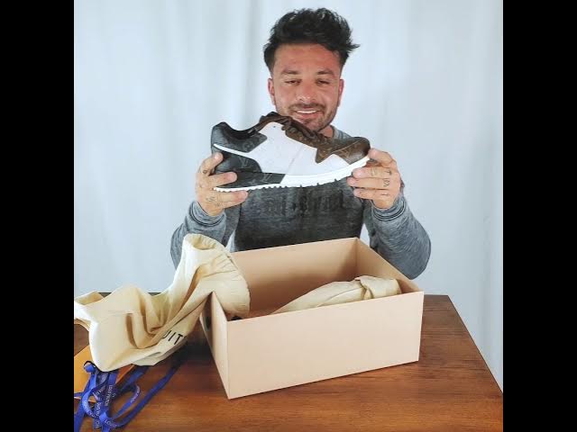 LOUIS VUITTON RUN AWAY SNEAKER UNBOXING REVIEW/ON FEET (TRIPLE MONOGRAM) 