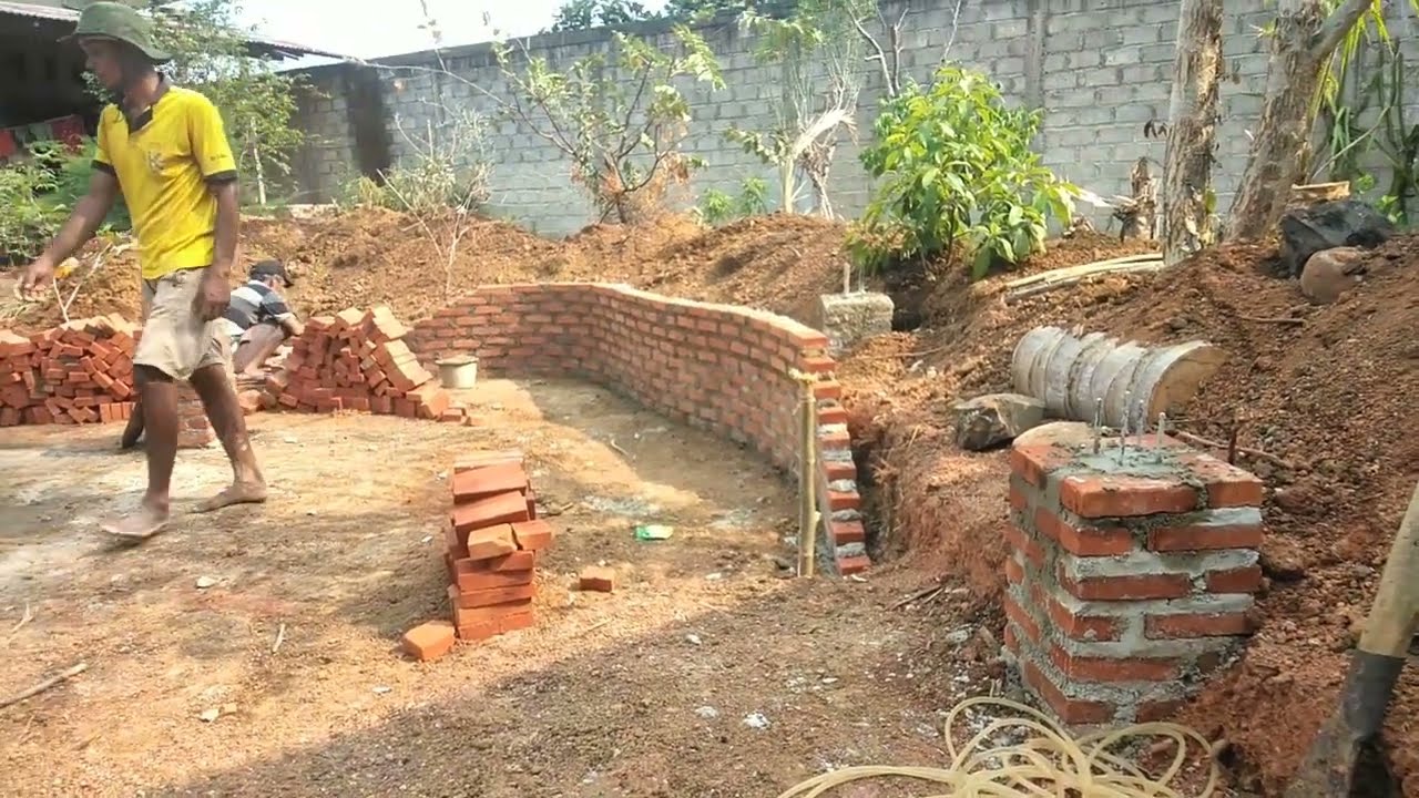 20 oktober 2023 pembuatan kolam sederhana belakang rumah 