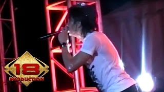 Peterpan - Menghapus Jejakmu  (Live Konser Batam 1 April 2008)