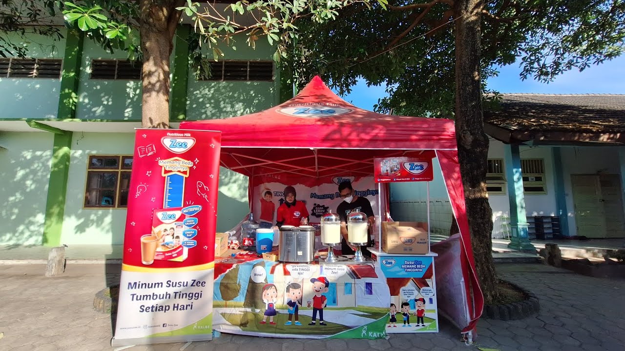 Minum Susu Zee Bersama - Part 1 Kampus B MIN 2 Kediri