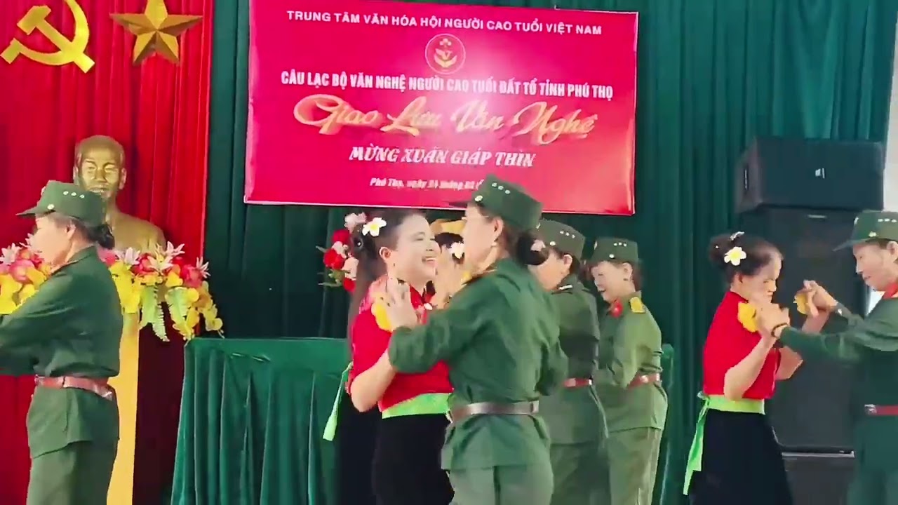 múa tình Việt Lào , dưỡng sinh khi13 TT hùng sơn - lâm thao