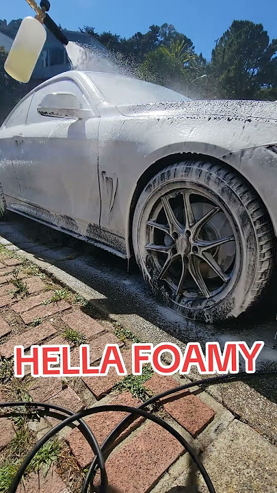 Hulu Guys High Foam Car Wash Liquid! Boost Your Car's Gloss Like Never Before.