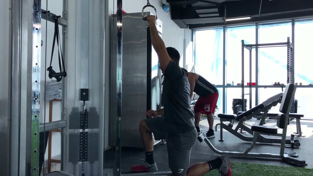 Half Kneeling Cable Single Arm Pulldown - YouTube