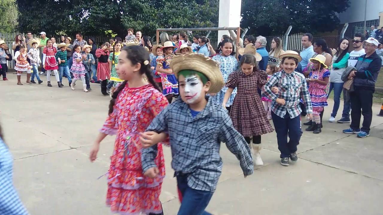 Quadrilha do 4 ano 2016.... .. Cei Lina Maria