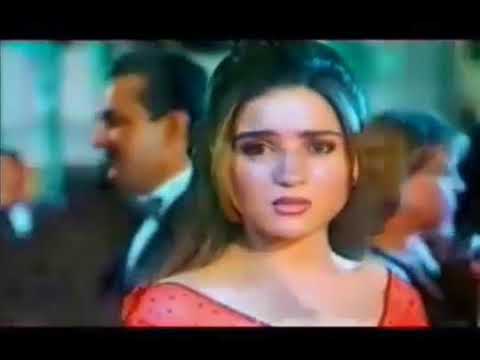 وبروح علي صورك اخدها في حضني وانام