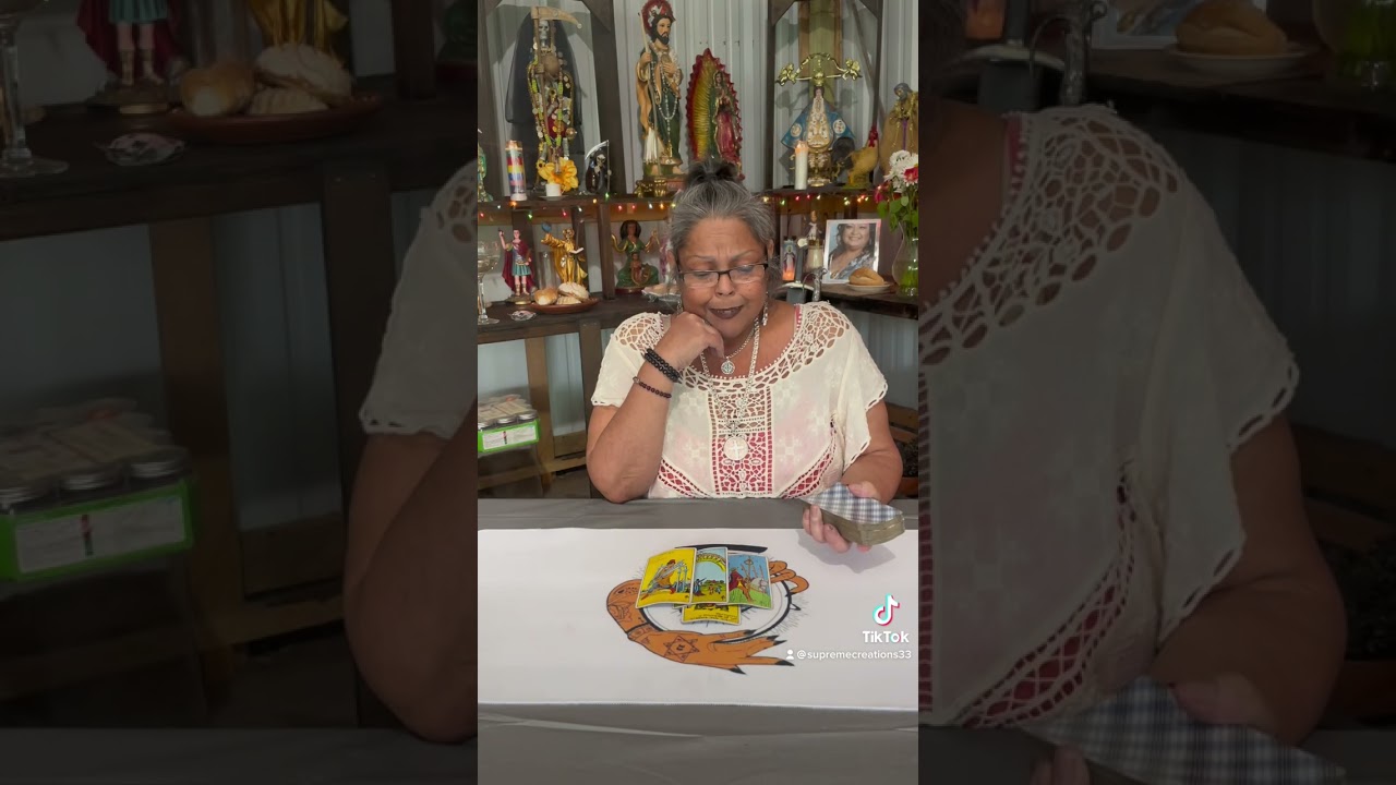 Tarot reading on a very controversial public figure Andrew Tate !!