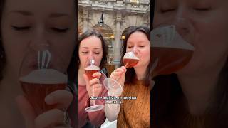 Londra’da lüksün en klasik hali işte tam olarak böyle bir yer. ☕️🫖🇬🇧💂💂‍♂️