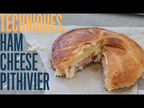 Ham and cheese tourte in puff pastry, from the video