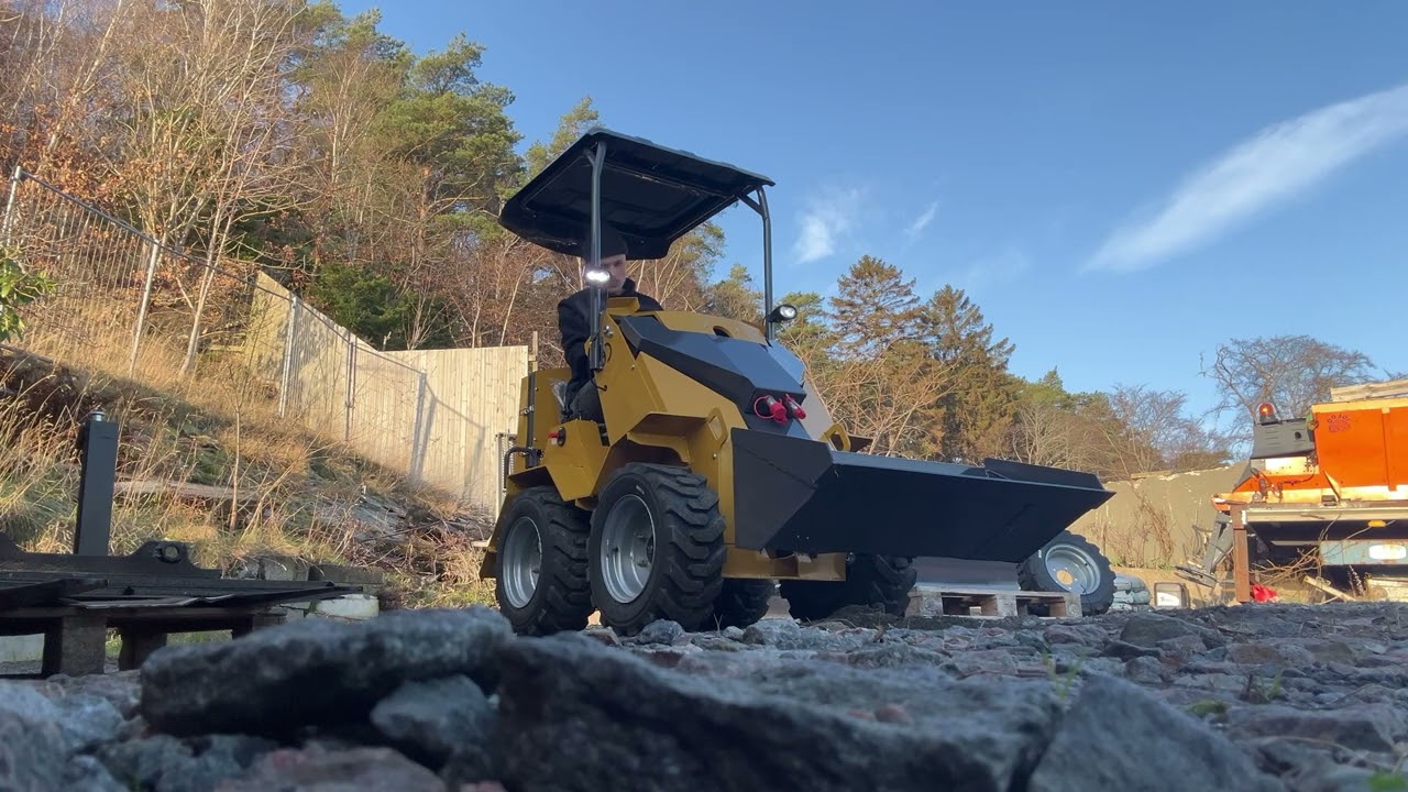 Kompaktlastare Skid steer loader YC390