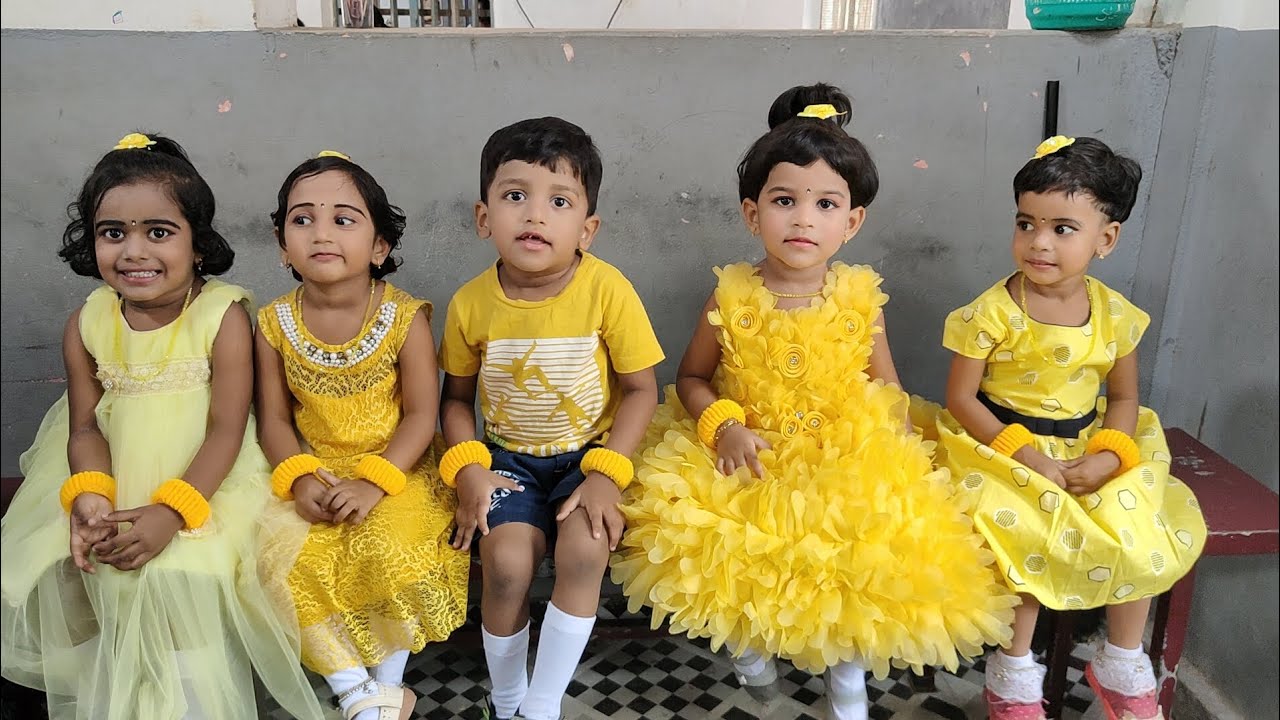 ആദ്യം ആയിട്ട് കുട്ട്യോൾ സ്റ്റേജിൽ കേറിയതാ| Pre-school dance| Kids fest|Manja kunji Kalulla  #dance