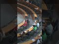 "Trditev, da eni od njihovih poslank ni delovala naprava, je laž."
