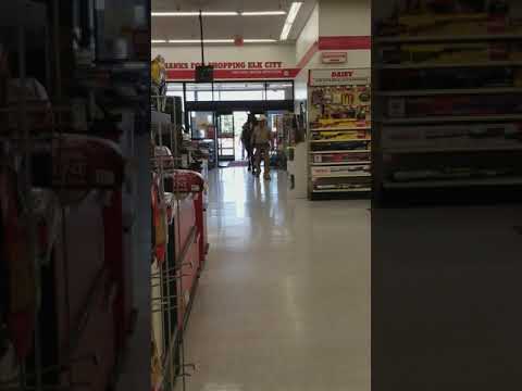 ONLY IN OKLAHOMA- Horse walks into Tractor Supply