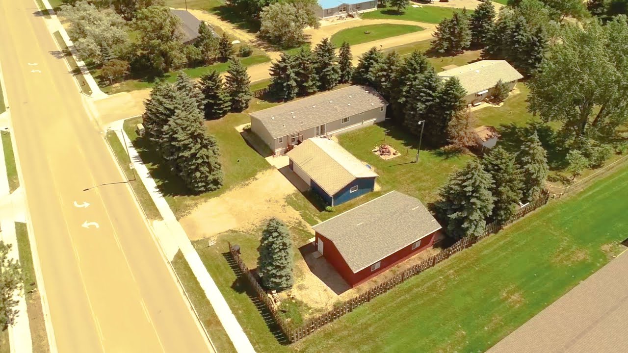 Real Estate Listing Video! 122 42nd St E Williston, ND YouTube