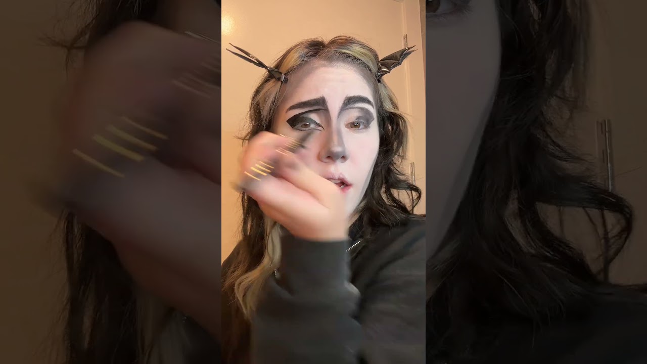 I would NEVER wear makeup🙄 #goth #tradgoth #tradgothmakeup #gothmakeup #gothic #gothicgirl