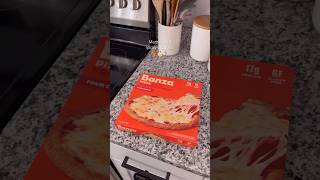 #momhack #pickytoddler #blw #momlife #newmom #momroutine #banzapizza #toddlermeals