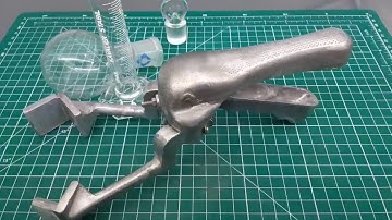 Old Vintage Laboratory Beaker Tongs (assembly and cleaning)