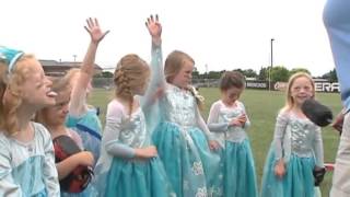 Frozen’ fans hit the diamond screenshot 1