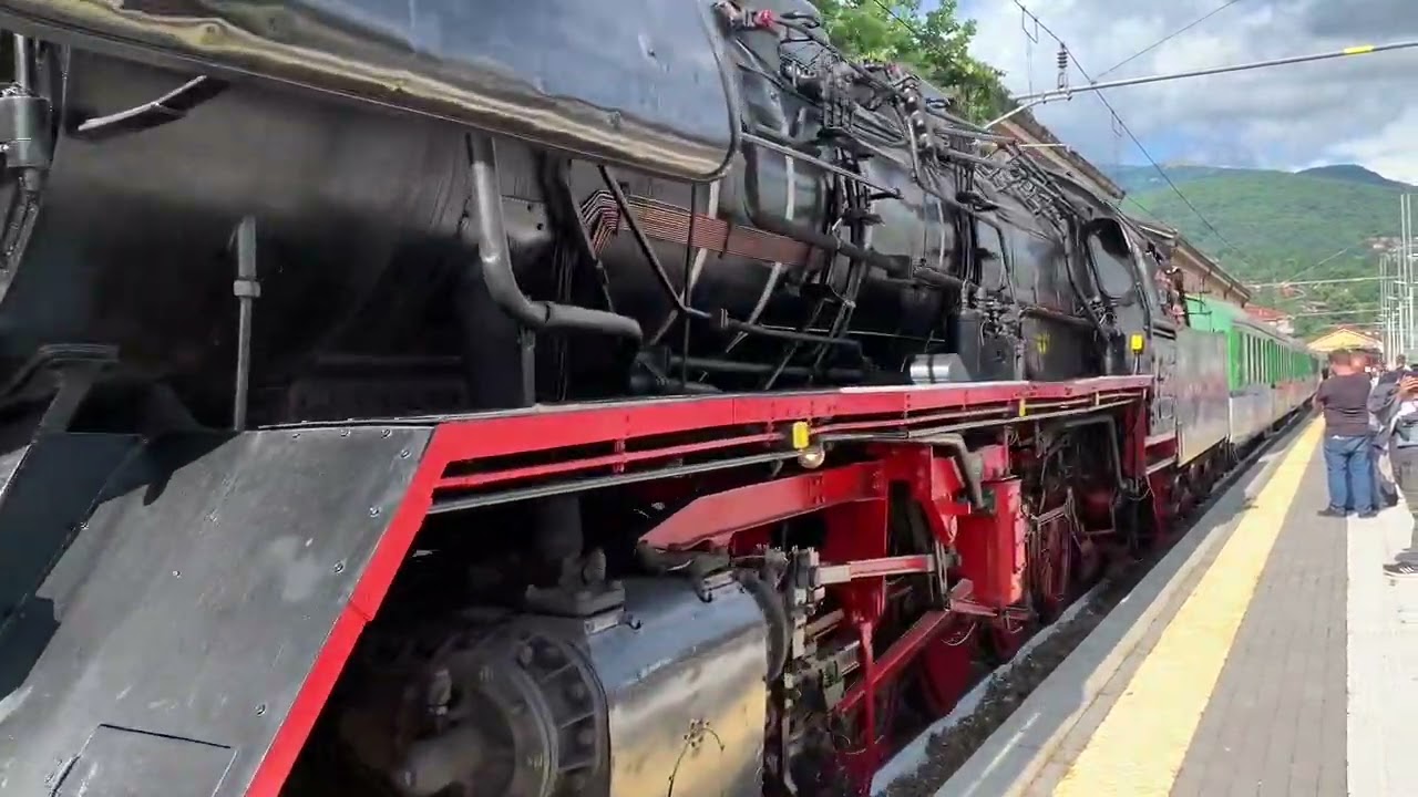 Luino capitale del treno a vapore