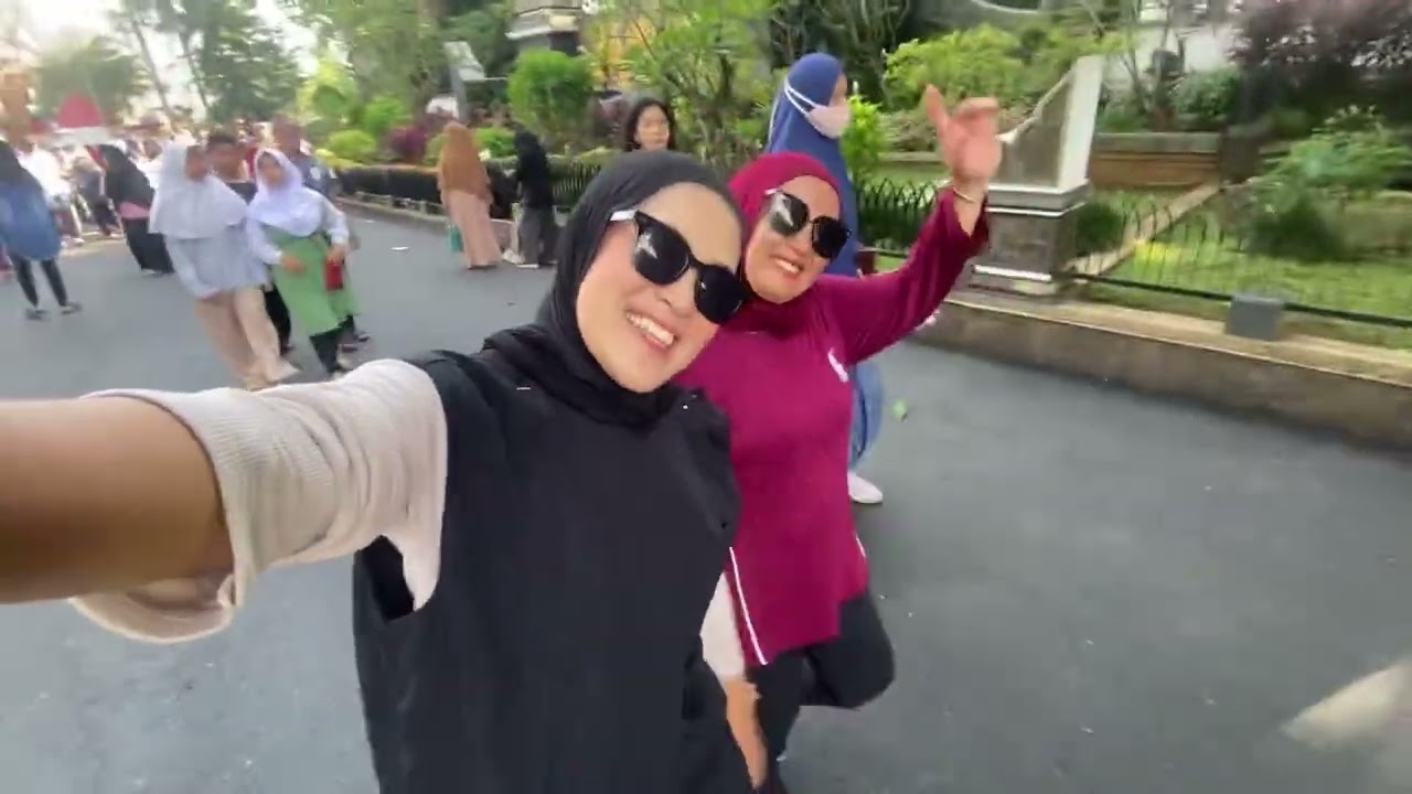 Jalan-Jalan Naik Kereta Ke Purwakarta 