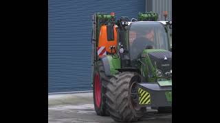 Fendt Tractor Tech vs Old School Farmer #fendt #andycrow #lammashow #farming #tractor