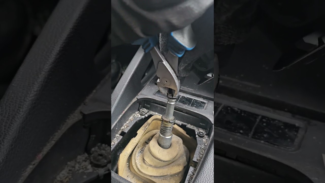 LEATHER SHIFT BOOT AND KNOB REPLACEMENT GOLF MK5