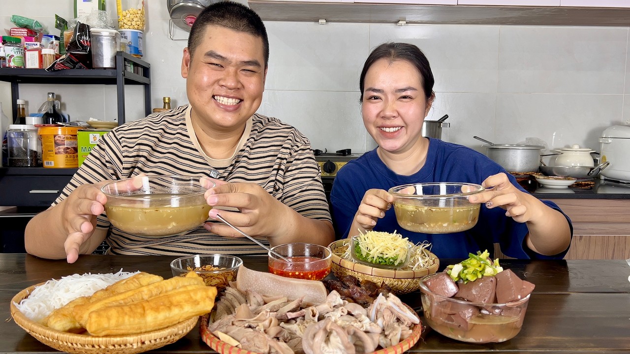 Vợ Chồng Mập Food Ăn Mâm Cháo Lòng Miền Tây Kèm Bún Quá Xá Ngon Thứ Gì Chịu Nổi