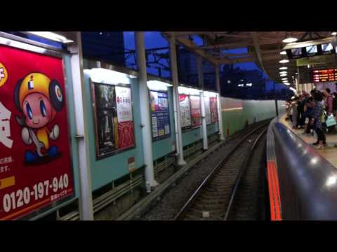 【トップナンバー編成】西武新宿線2000系2001F 西武新宿駅1番線入線