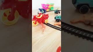 03 Kereta api, Train hit with cycle,