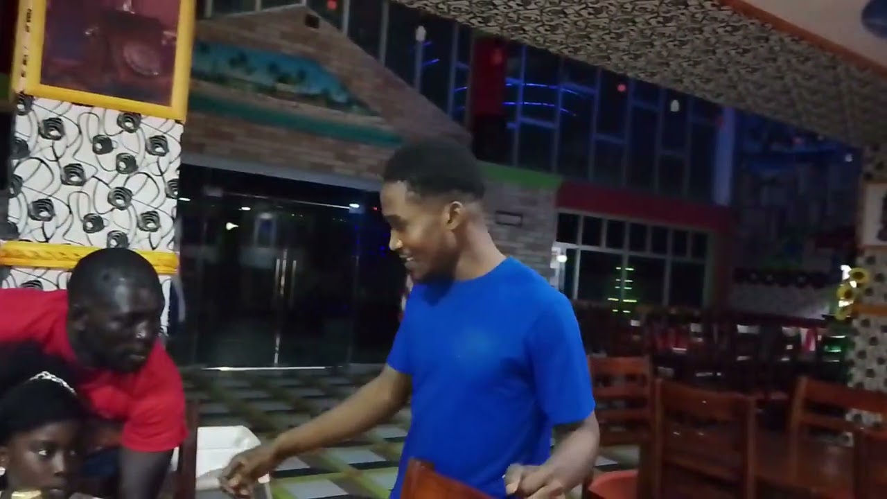 Vinn We koman fête Actrice Anne Tap byen pasé Bagay malè Net 🍷🍻🍾🍺🍾🍻