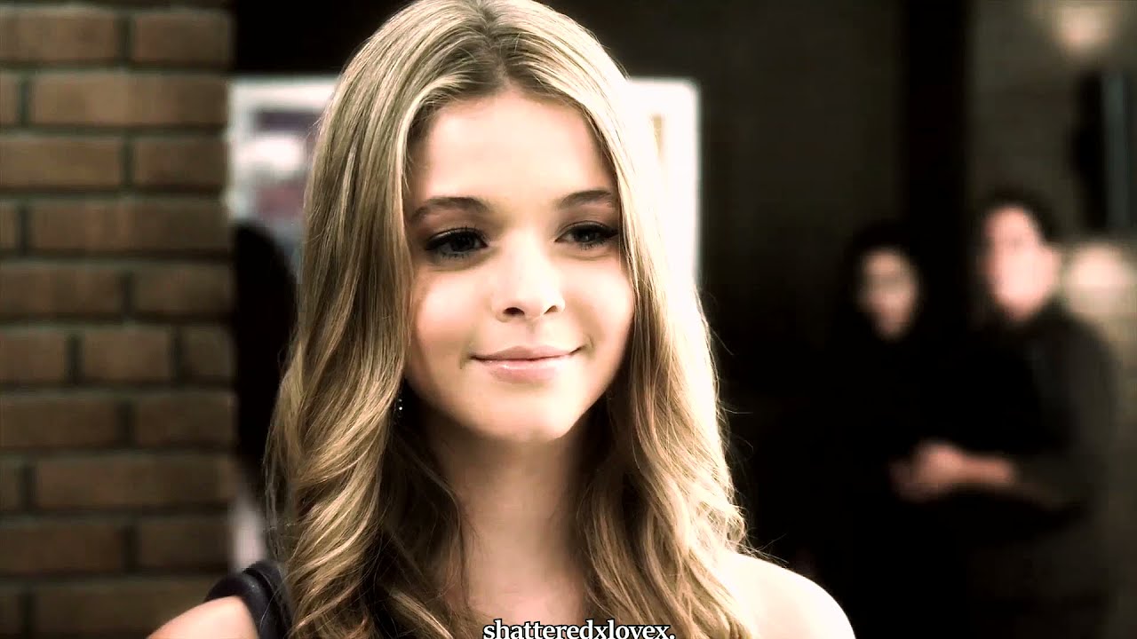 • alison dilaurentis & spencer hastings - umbrella.