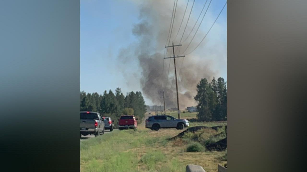 Brush fire in Colbert grows to 45 acres, forward progress stopped - YouTube