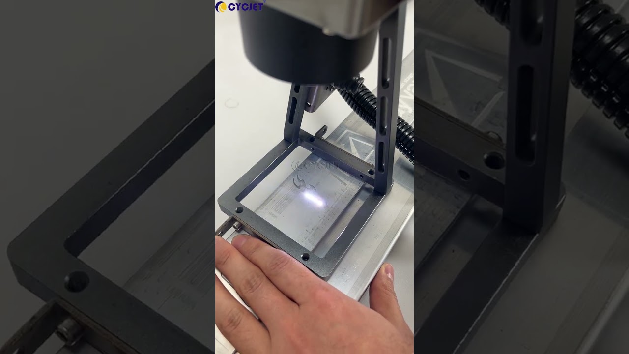 CYCJET M20W New Type Handheld Fiber Laser Printer for  aluminum alloy Static Laser Marking
