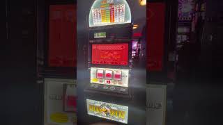 3 symbols on VGT lucky duck 😱 at max bet #slot #slots #luckyslot